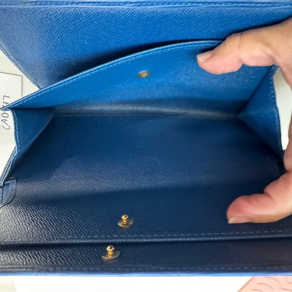 Louis Vuitton Epi Leather Blue Long Wallet - Preloved in Excellent Condition - Picture 11 of 15